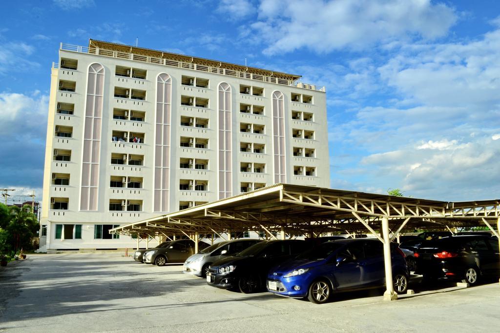 Larrivee Hotel Bang Bo Buitenkant foto