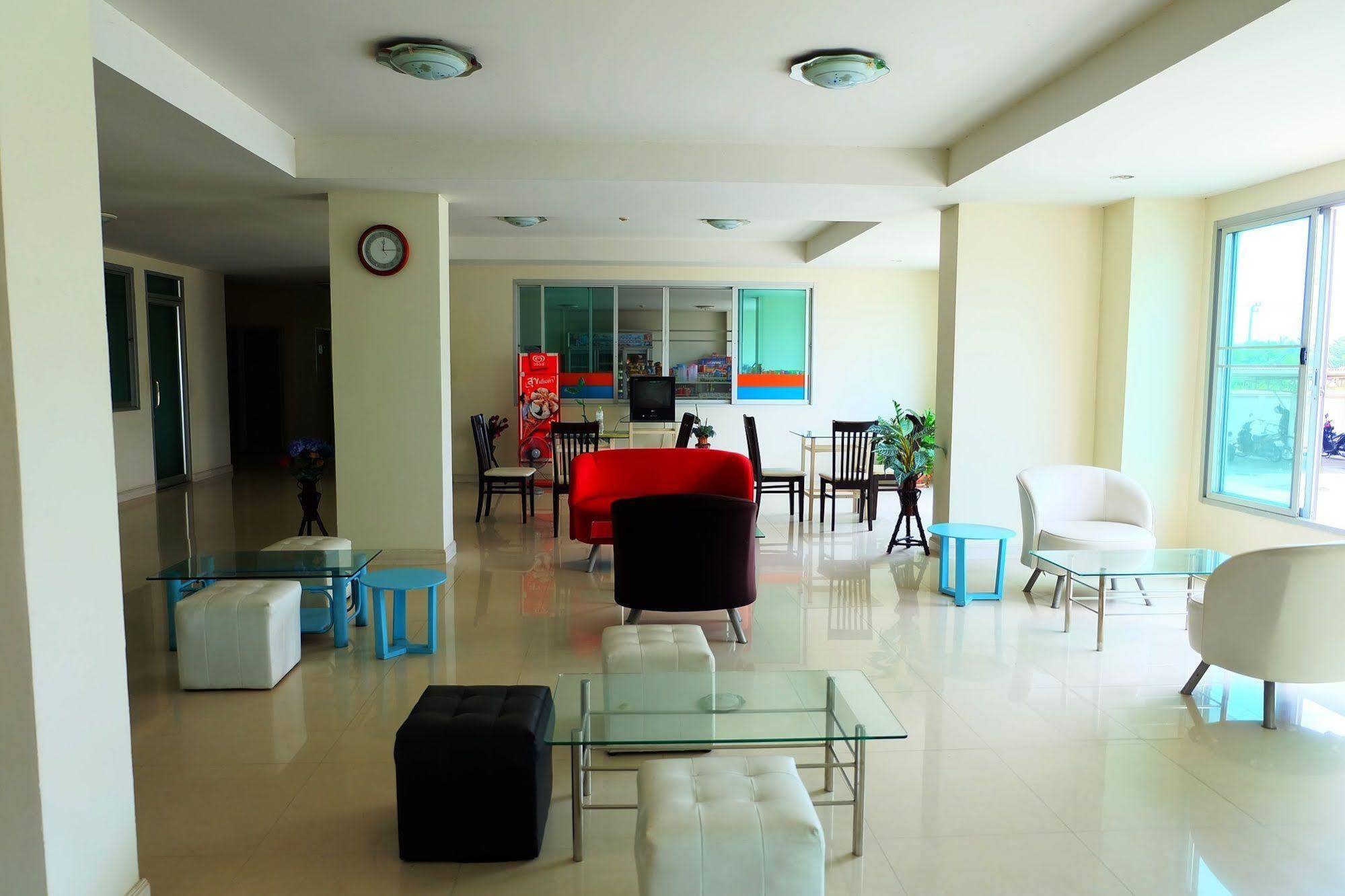 Larrivee Hotel Bang Bo Buitenkant foto