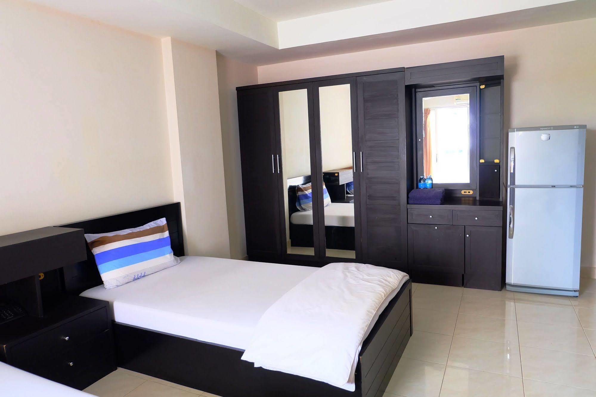 Larrivee Hotel Bang Bo Buitenkant foto